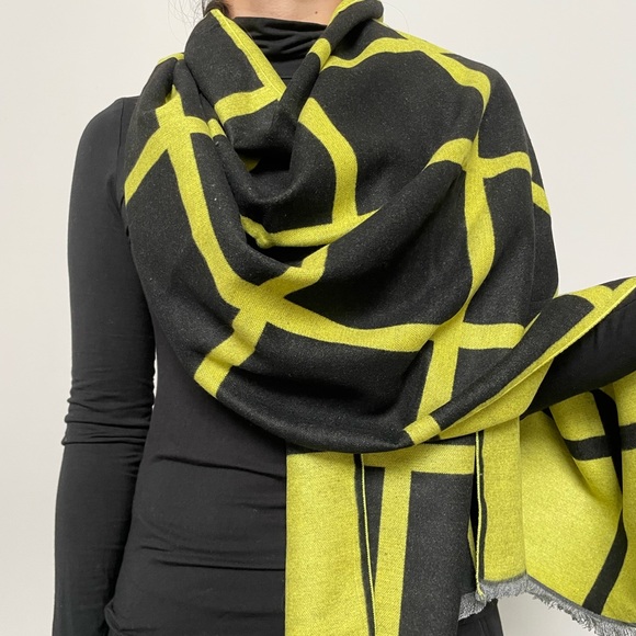 Scarf - Picture 2 of 4